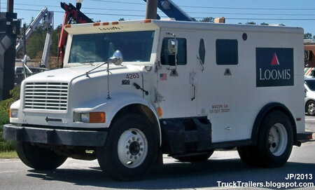 LOOMIS-armored truck.JPG