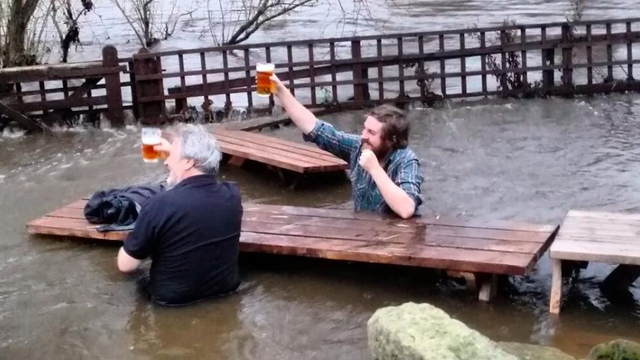 men-drink-leeds-pub-flooded--1447774751-list-handheld-0.png
