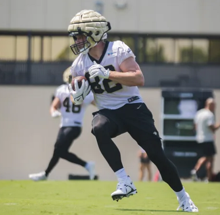 Saints' medical staff find cancer in free agent TE Foster Moreau - Canal  Street Chronicles