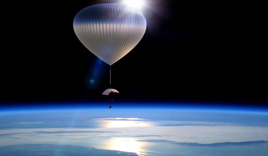 131024123133-capsule-balloon-space2.jpg