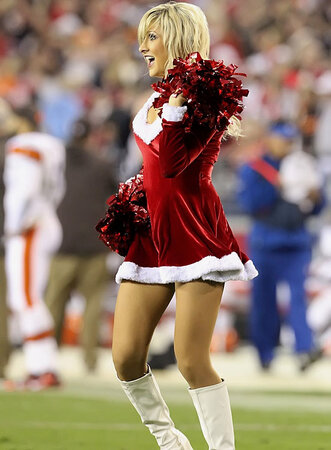 cardinals-cheerleader-0413.jpg