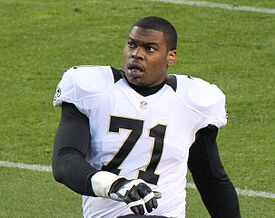 Charles_Brown_(offensive_lineman).JPG