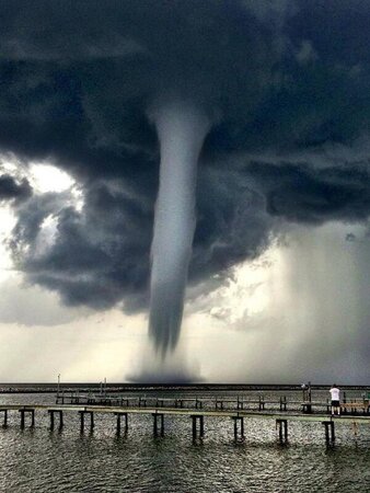 waterspout.jpg