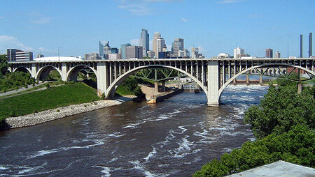 1200px-Cedar_Avenue_Bridge_Minneapolis.jpg