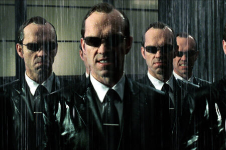 The-Matrix-Revolutions-Hugo-Weaving-600x400.jpg