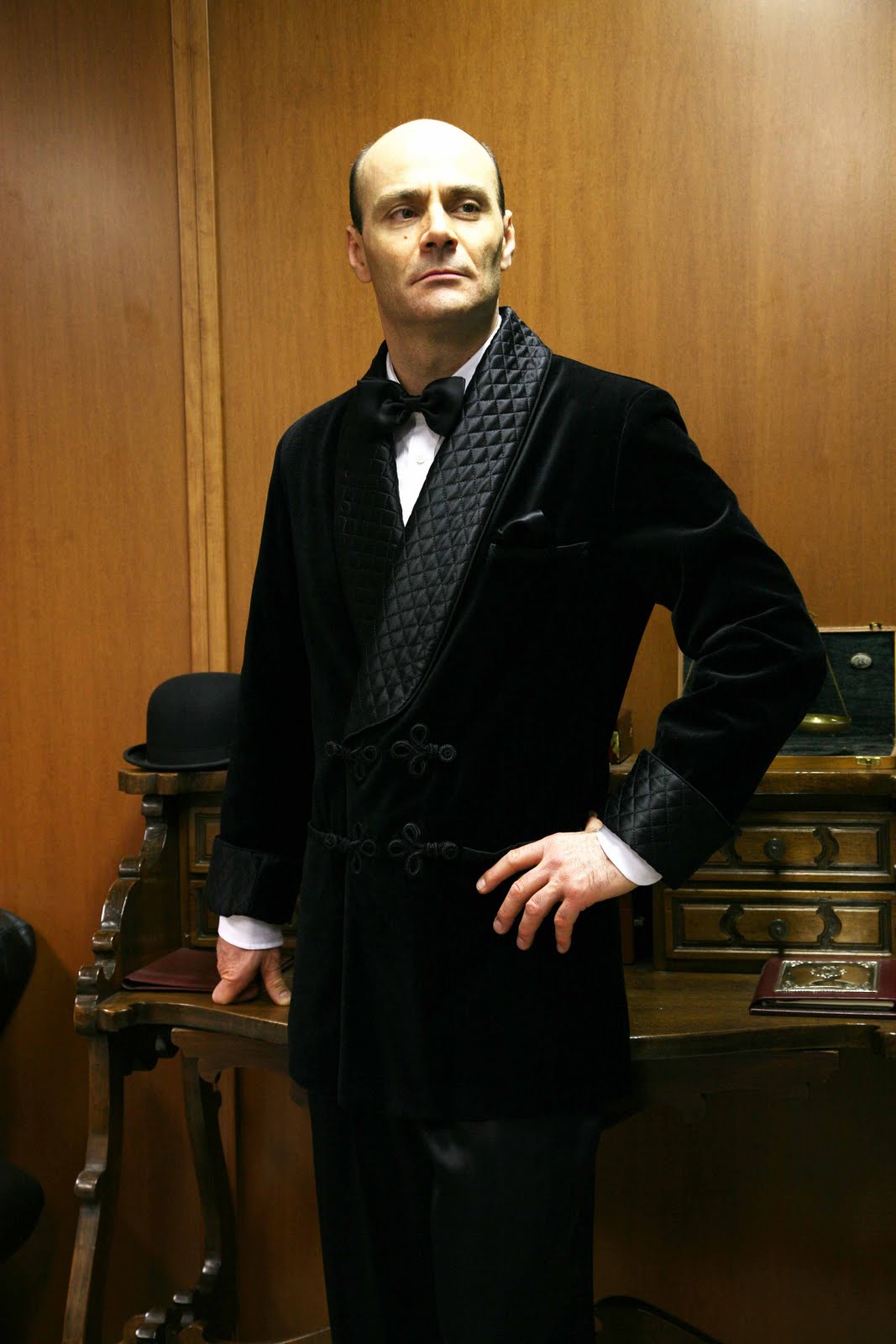 traditional-black-velvet-quilted-silk-shawl-lapel-frogging-clasp-smoking-jacket.jpg