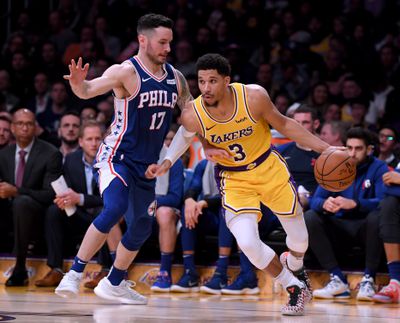 Philadelphia 76ers v Los Angeles Lakers