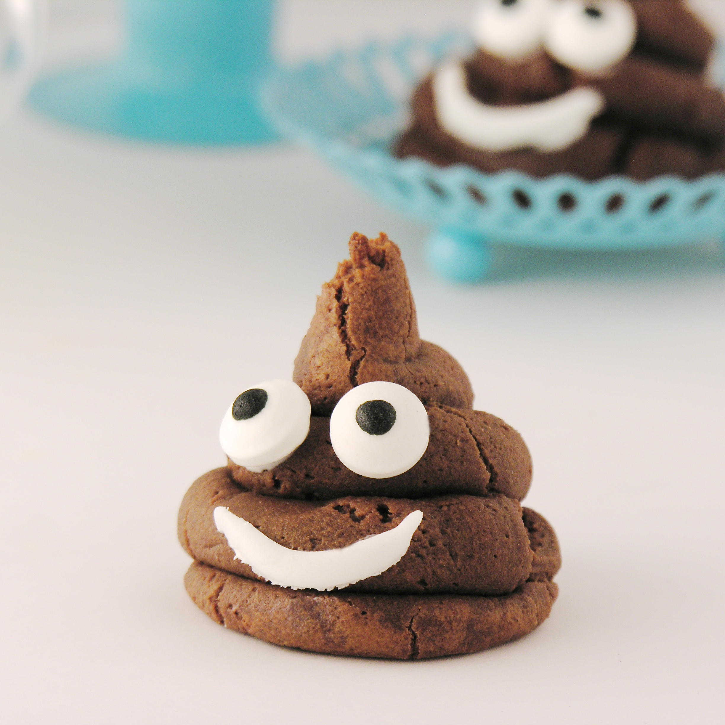 emoji-poo-cookies4.jpg