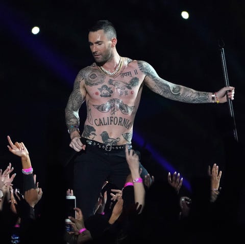 adam-levine-maroon-5-super-bowl-halftime-show-2019-1549244889.jpg